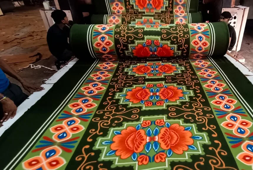 1000 GSM printed polar fleece blanket fabric in a green and orange floral panel design